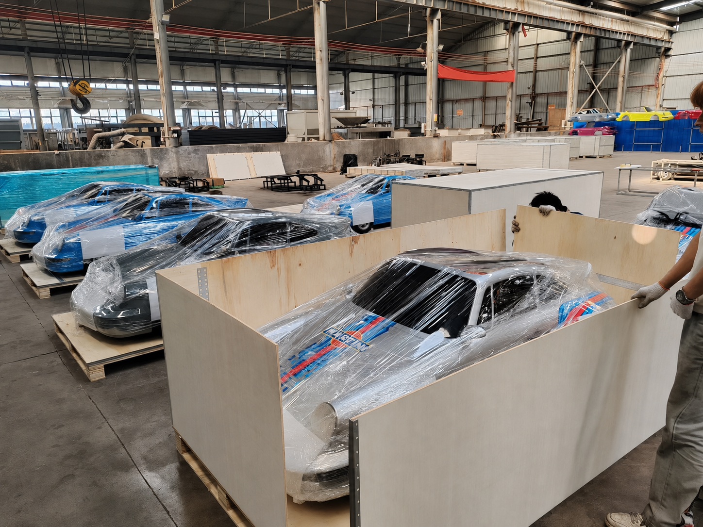 AXERO factory Export Crate Packing